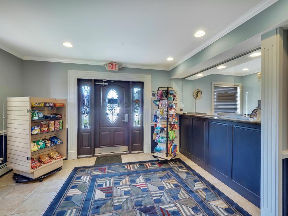 311 Water Street Inn Бойн Сити Екстериор снимка